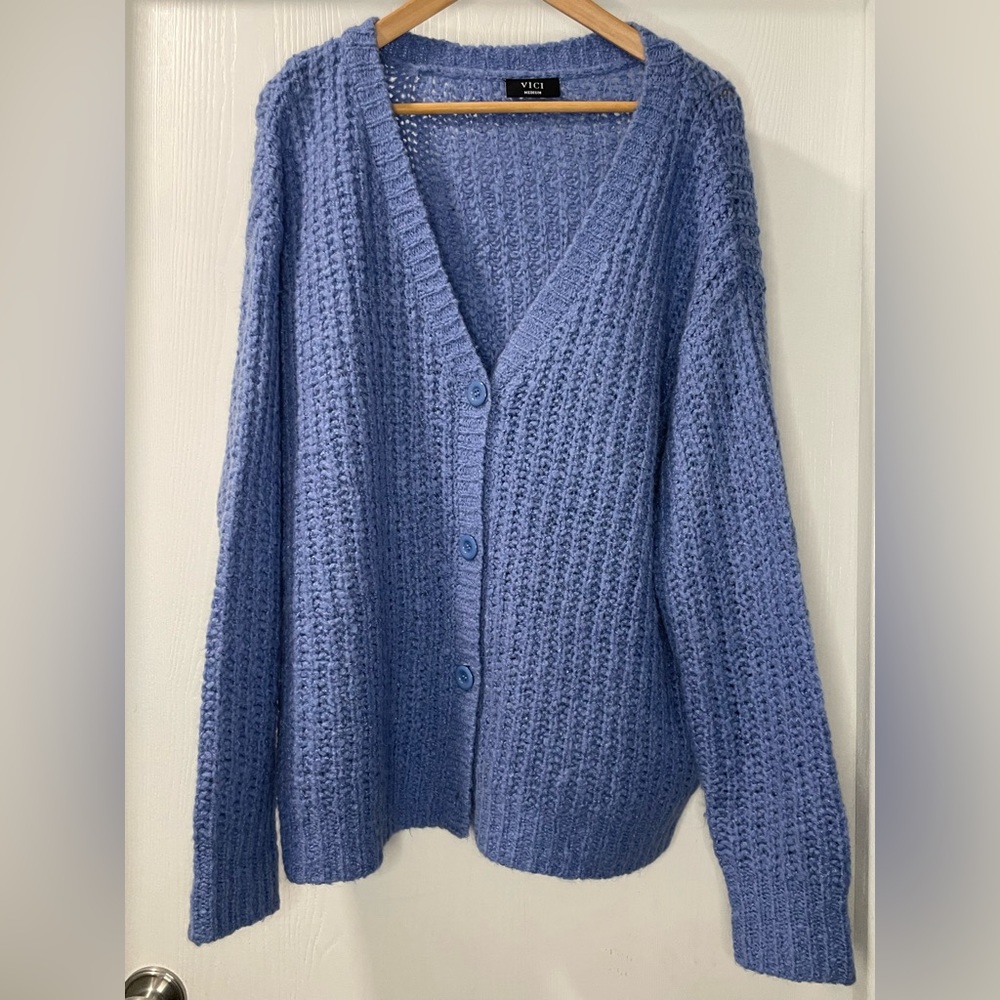 VICI Oversized Button Down Cardigan in Periwinkle Purple Blue. Size M